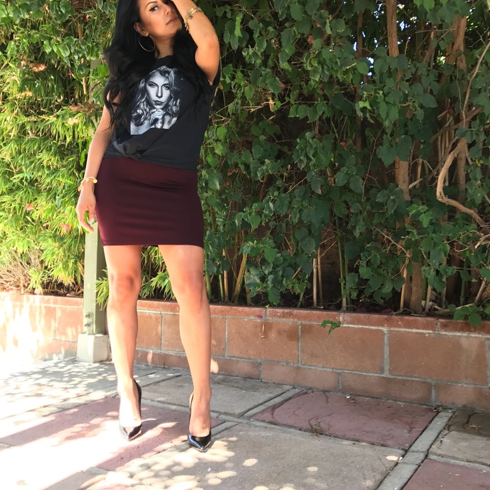 Forever 21 maroon skirt !